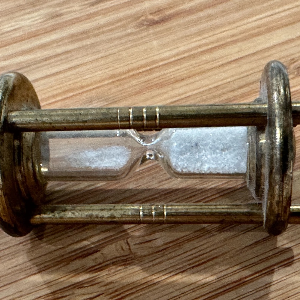 Mini Sand Timer Clock - Picture 3 of 11